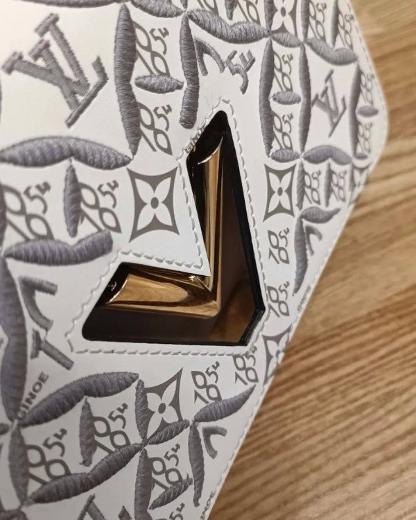Louis Vuitton Embroidered Twist Logo Premium Double Box Bag With Shoulder Strap (45962-White_Grey)(LB) - Image 6