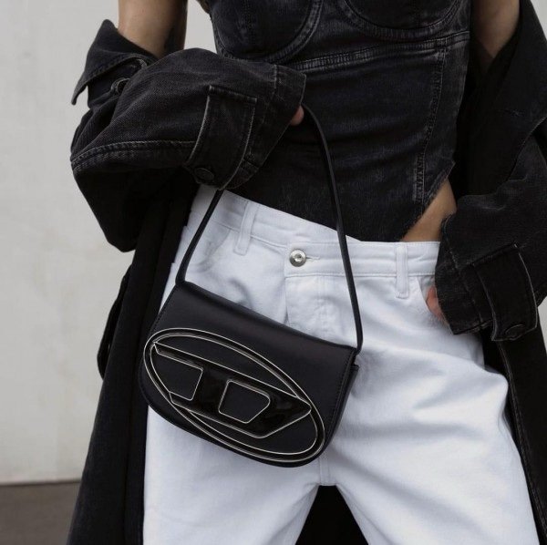 Diesel 1DR Shoulder Bag With OG Box & Dust Bag & Extra Shoulder Strap (Black-442)(BSB) - Image 5