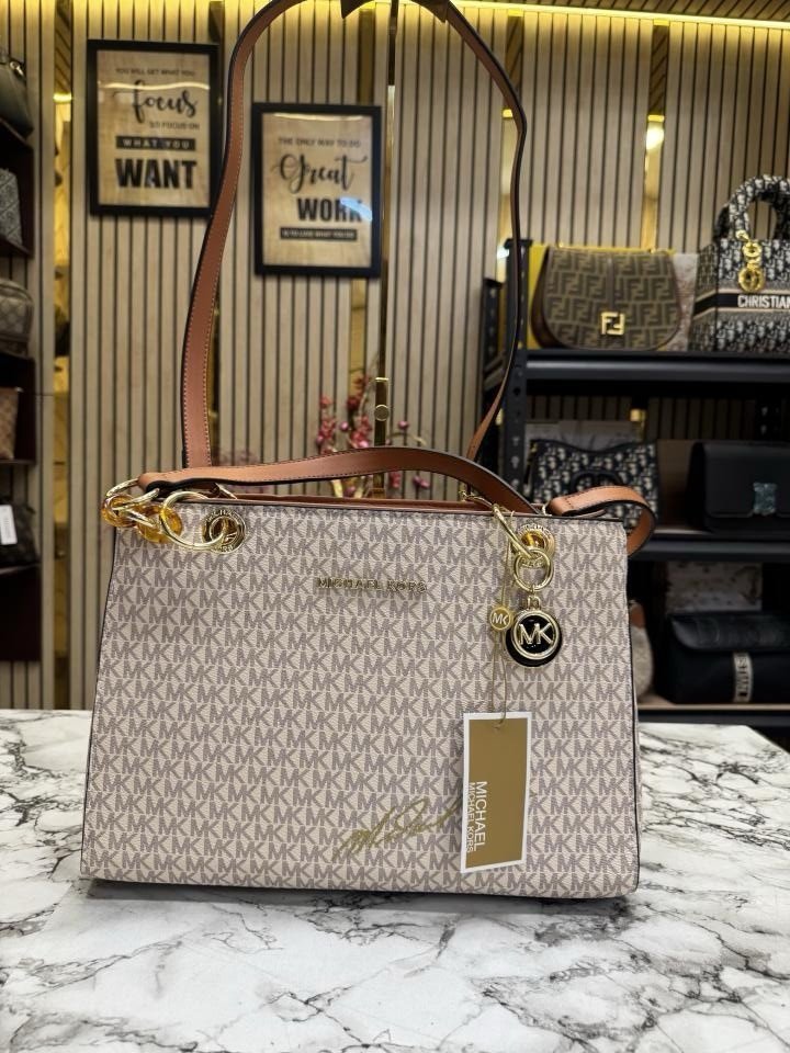 MICHAE L KORS CYNTHIA HANDBAG WITH OG DUST BAG PREMIUM QUALITY (BIEGEBROWN)(MT) - Image 2
