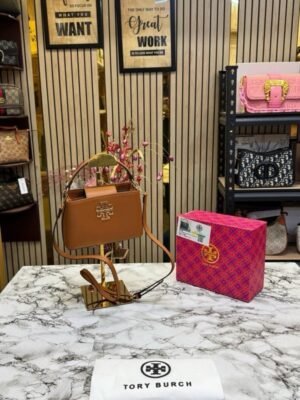 TOR Y BURCH BRITTEN HANDBAG CROCODILE PRINT WITH OG BOX AND DUST BAG AND SLING (BROWN) (S2)(MT)