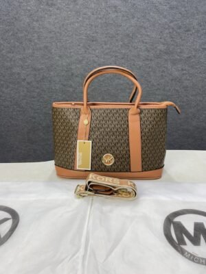 Michael kors luisa Medium Logo with dust bag 354(BR)