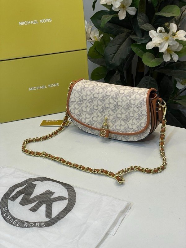 Michael kors mila shoulder bag with og box(20236-biege-brown) - Image 8